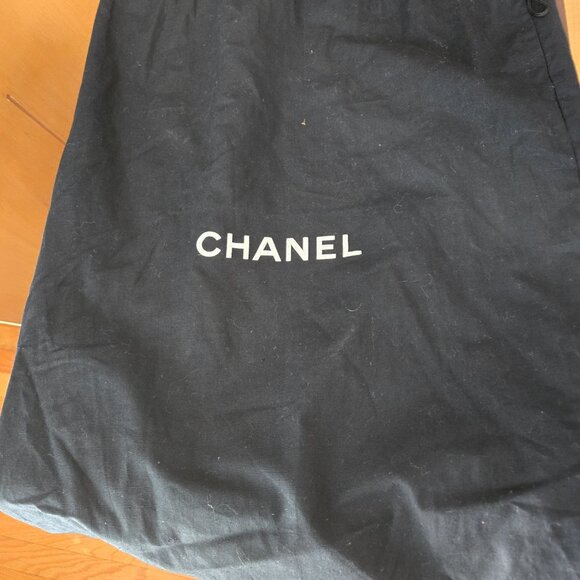Chanel Quilted Perforated CC Logo Tote - Picture 12 of 12